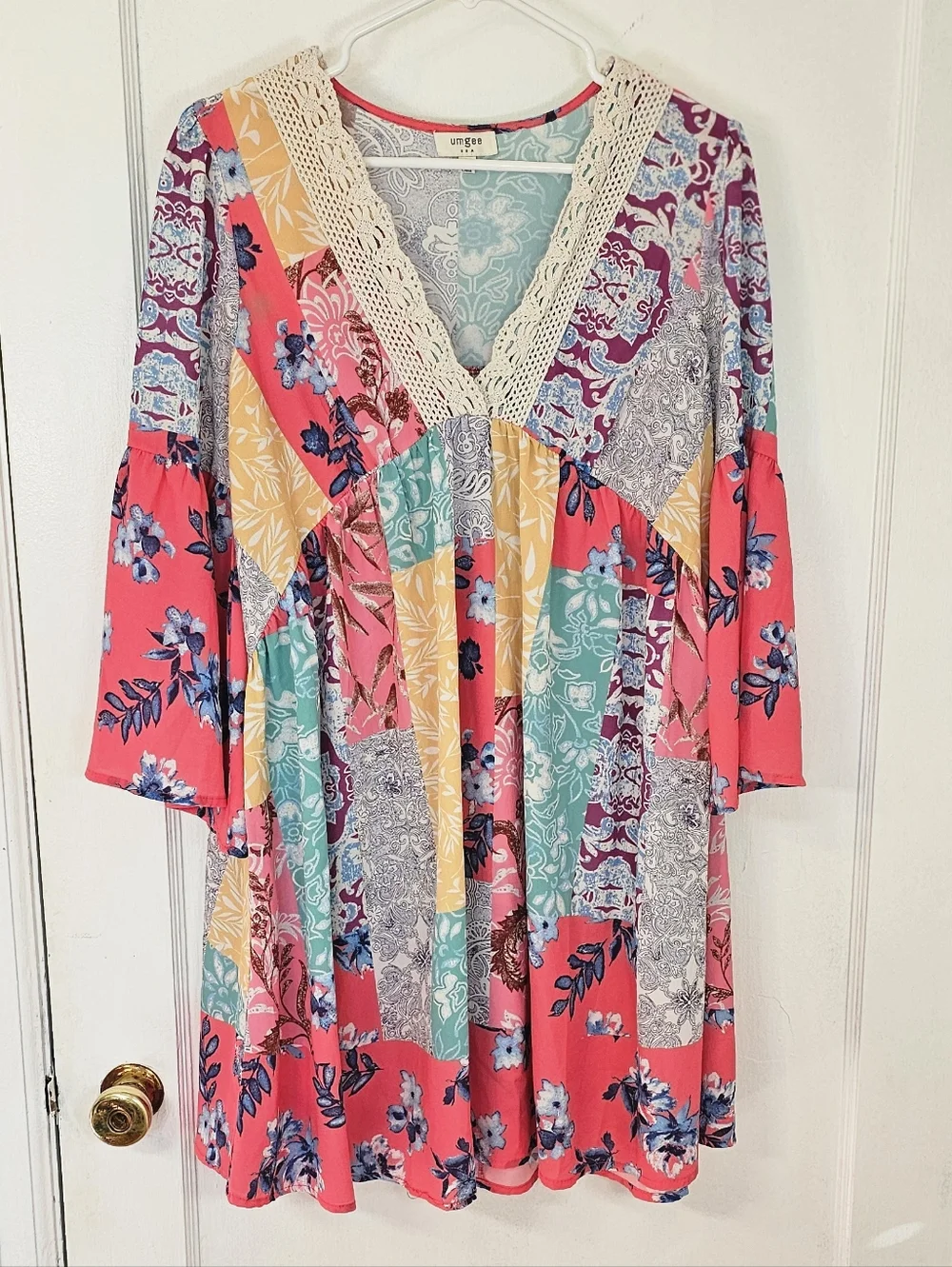 Umgee Patchwork Pattern Tunic - Picture 8 of 8